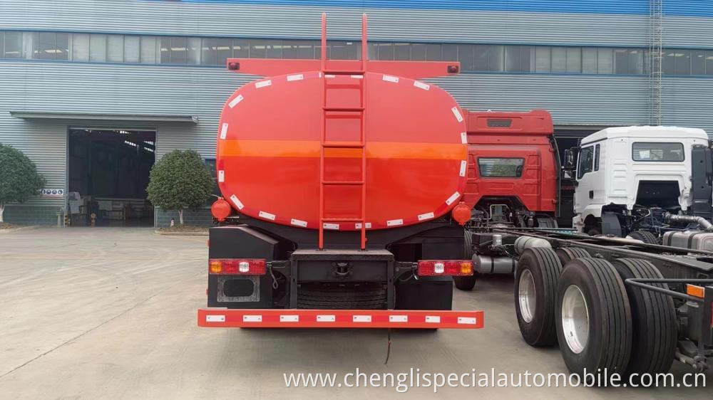 Shacman L3000 6x4 Fuel Truck 4 Jpg